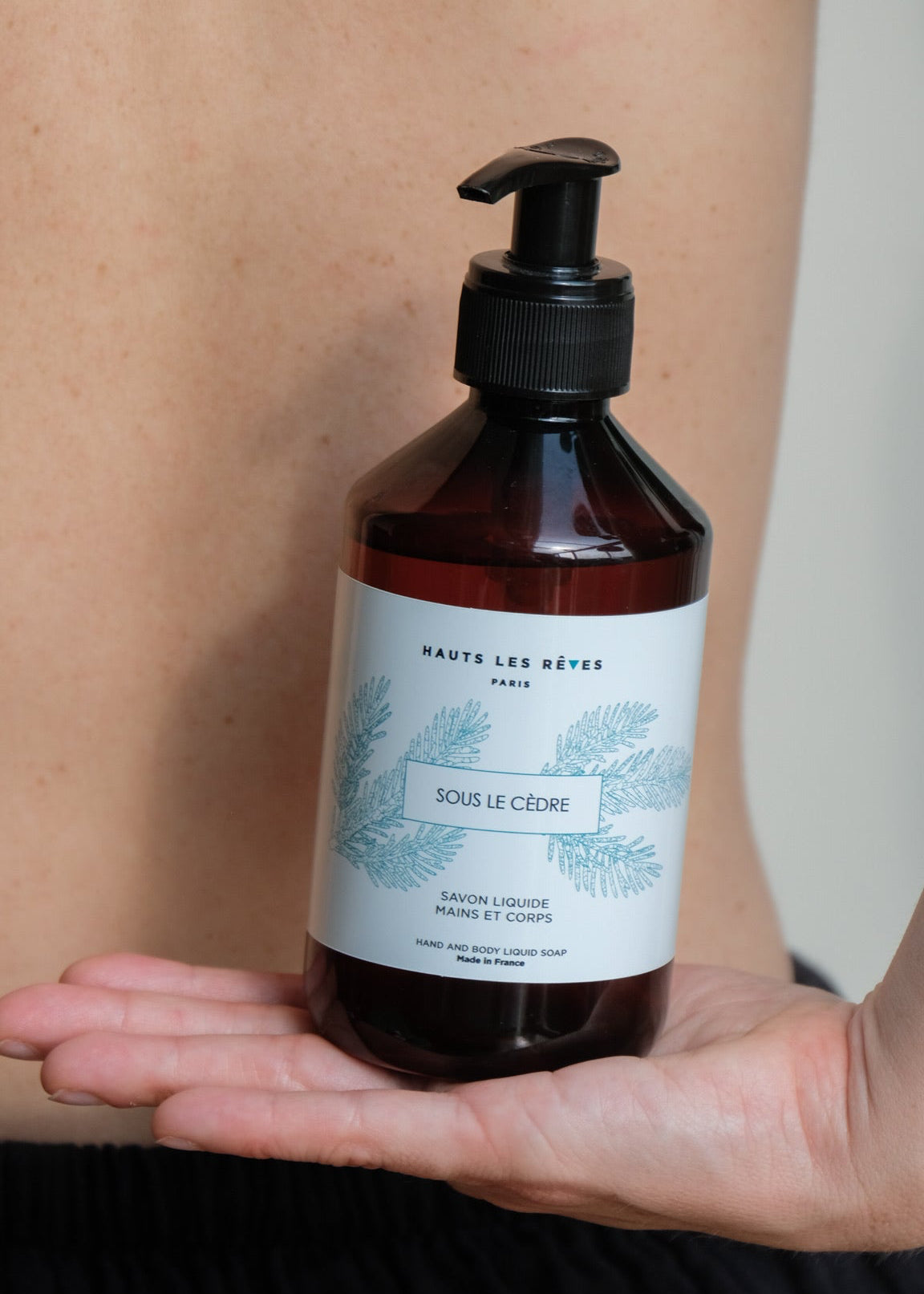 Savon liquide parfumé "Sous le cèdre"